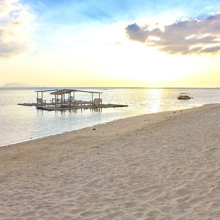Bella Beach Resort Batangas Lian Extérieur photo